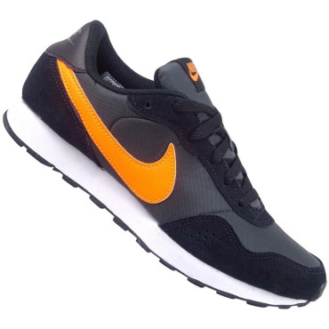 Nike MD Valiant