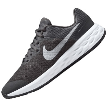 Nike Revolution 6